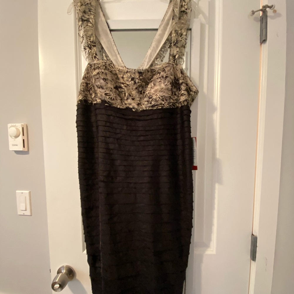NEW NEVER USED- black sz 16, JS collections dress
